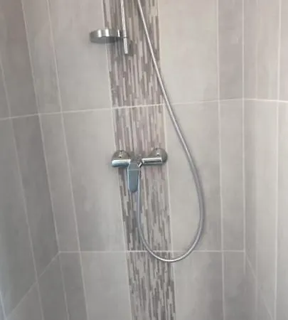 Au Pied De La Foret *